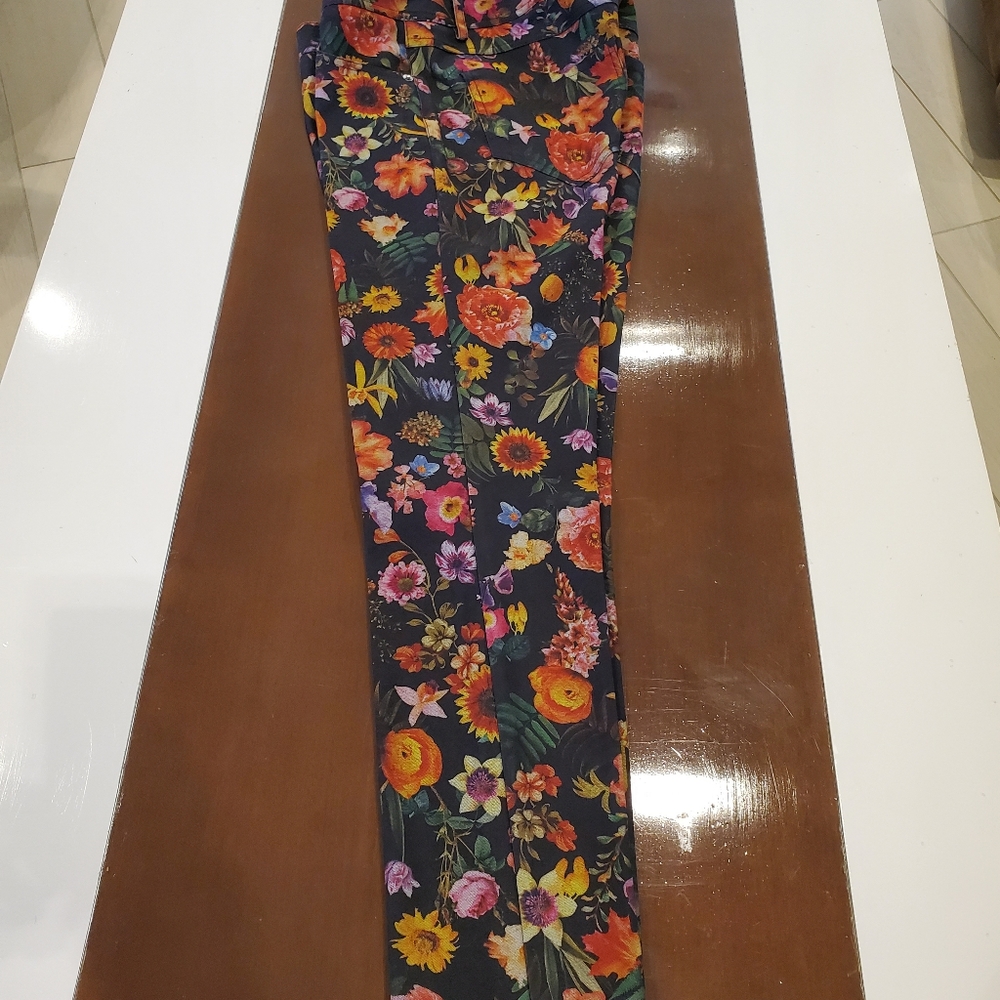 Flower Power Jeans!!ππΌπ - Picture 6 of 8
